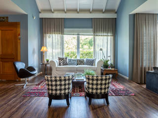 A charmosa casa de paredes azuis, Casa de Valentina Casa de Valentina Living room
