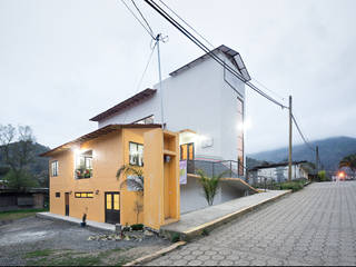 Casa de la Mujer Indígena, Komoni Arquitectos Komoni Arquitectos Espacios comerciales Vidrio