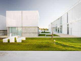 Elderly persons residence, guedes cruz arquitectos guedes cruz arquitectos Mediterranean style houses