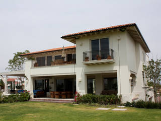 Casa El Campanario, Boué Arquitectos Boué Arquitectos Rustic style house