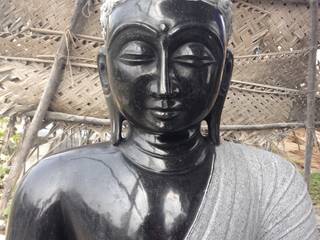 Gautama Buddha Statue in Black Stone, LuckyBlue Exim Trader Private Limited LuckyBlue Exim Trader Private Limited Other spaces Stone