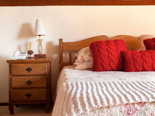 Uma charmosa casa de campo, Casa de Valentina Casa de Valentina Country style bedroom