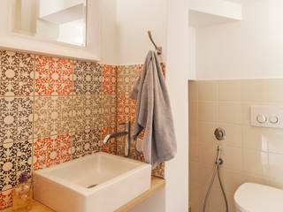 homify Mediterranean style bathroom