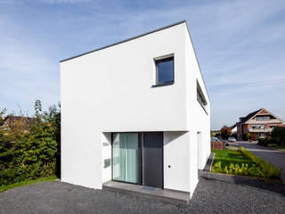 Wohnhaus Mondorf, Corneille Uedingslohmann Architekten Corneille Uedingslohmann Architekten Modern Houses White