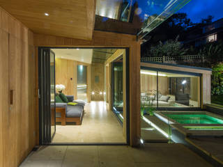 The Garden Room, KSR Architects & Interior Designers KSR Architects & Interior Designers Dinding & Lantai Modern Kayu Green