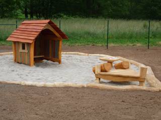 Spielhäuser und Sandkästen, Rheber Holz Design Rheber Holz Design Jardines rústicos Madera Acabado en madera