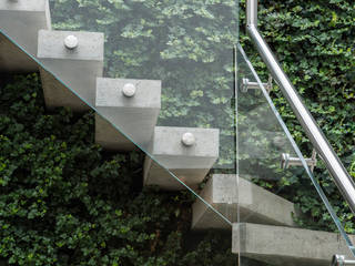 The Crafted House, Folio Design Folio Design Modern corridor, hallway & stairs Stone Green