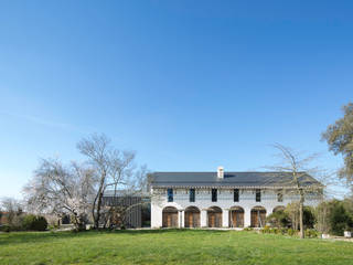 UN CHATEAU POUR 2, yann péron architecte yann péron architecte Modern houses