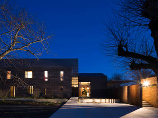 UN CHATEAU POUR 2, yann péron architecte yann péron architecte Modern houses