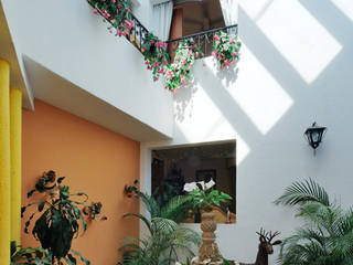 CASA UVIÑA, Excelencia en Diseño Excelencia en Diseño Colonial style conservatory Bricks White