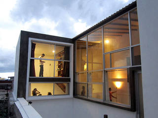 loft H-11, NonWarp NonWarp Casas de estilo industrial