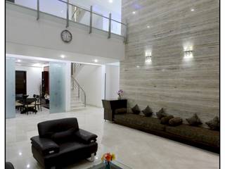 Thane Site, CK Interiors Pvt Ltd CK Interiors Pvt Ltd Modern living room