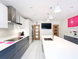 White and Grey with a touch of pink, Kitchen Co-Ordnation Kitchen Co-Ordnation Moderne Küchen Keramik