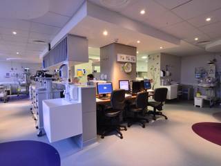 Hospital Brasil, LMartins Fotografia LMartins Fotografia Modern Corridor, Hallway and Staircase