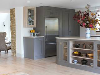 A Beautiful Open Plan Barn Conversion homify Kitchen Solid Wood Multicolored