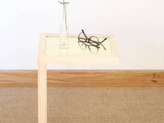 Closer Side Table, Highlightmyday Highlightmyday Modern living room Wood Wood effect