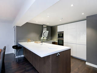 White High Gloss with Sepia Oak, Kitchen Co-Ordnation Kitchen Co-Ordnation Moderne Küchen