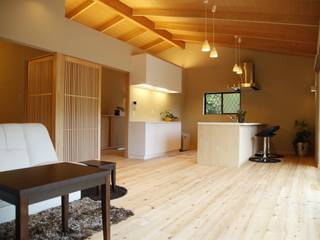 KI HOUSE, 日菜設計室 HINA ARCHITECTS 日菜設計室 HINA ARCHITECTS Moderne Wohnzimmer