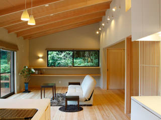 KI HOUSE, 日菜設計室 HINA ARCHITECTS 日菜設計室 HINA ARCHITECTS Salas de estar modernas