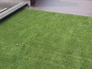 Terrace Makeover , JRD Associates JRD Associates ระเบียง, นอกชาน วัสดุสังเคราะห์ Brown