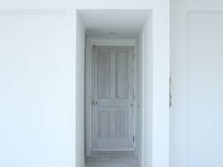 白い空間, 英国ヴィンテージドア専門ショップ「REANT」 英国ヴィンテージドア専門ショップ「REANT」 أبواب خشب Wood effect