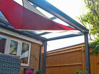 Veranda & Deck in the Back Garden, SunSpaces SunSpaces Giardino moderno