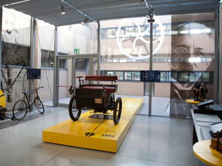 Museo di Macchine "Enrico Bernardi", AMUSE Studio Associato AMUSE Studio Associato Espacios comerciales Hierro/Acero