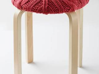 Gestrickter Hockerbezug, Knit Kit GmbH Knit Kit GmbH غرفة المعيشة