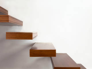 Casa de Família, Restelo, Spacemakers Spacemakers Minimalist corridor, hallway & stairs Solid Wood Wood effect