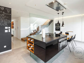 Style and substance, FABRI FABRI Modern kitchen Multicolored