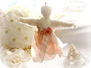 Shabby Engel und Flügel, Rosenknopf Rosenknopf Гостиная в скандинавском стиле