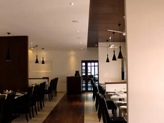 Gayatri Restaurant, ICON design studio ICON design studio مساحات تجارية