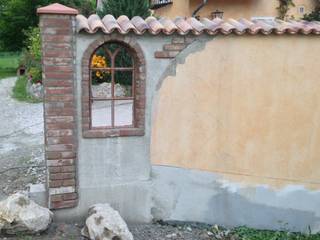 Deko Fenster aus Gusseisen, Rimini Baustoffe GmbH Rimini Baustoffe GmbH ラスティックな 庭 鉄/鋼