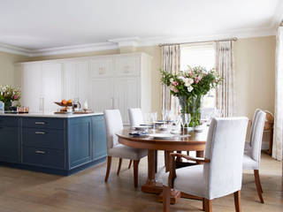 Country House Kitchen, Cobham , LINLEY London LINLEY London Cozinhas clássicas