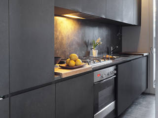 Casa Sofia Passarinho, Valchromat Valchromat Modern kitchen Cabinets & shelves