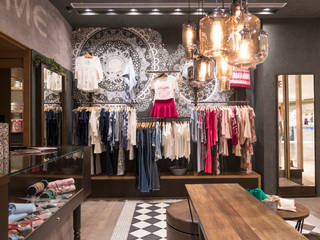 Costume (Shopping Ibirapuera), Denise Barretto Arquitetura Denise Barretto Arquitetura Powierzchnie handlowe