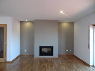 Remodelação de Apartamento, Barreiro, Happy Ideas At Home - Arquitetura e Remodelação de Interiores Happy Ideas At Home - Arquitetura e Remodelação de Interiores Modern Living Room Ceramic Grey