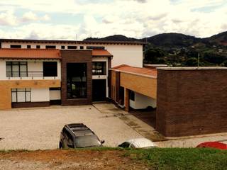 PROYECTO CASA PEREZ, RIONEGRO - ANTIOQUIA, ESTUDIO URBANO A+U ESTUDIO URBANO A+U