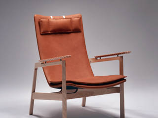 Becarre Lounge Chair, MOCTAVE MOCTAVE モダンデザインの リビング