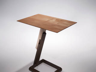 Lante Side Table, MOCTAVE MOCTAVE モダンデザインの リビング
