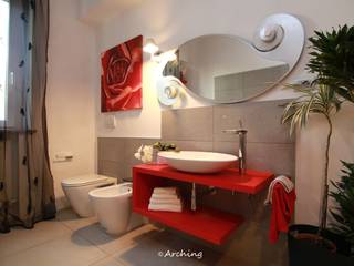 Grigio e rosso - ristrutturazione bagno, Arching - Architettura d'interni & home staging Arching - Architettura d'interni & home staging Modern Bathroom