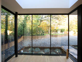 Beechcroft, IQ Glass UK IQ Glass UK Moderne Fenster & Türen
