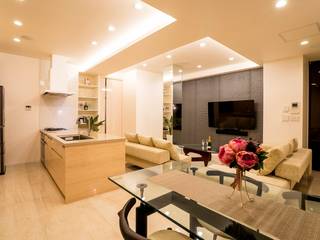 開放感あふれるイタリアンモダンの空間に生まれ変わったヴィンテージマンション, QUALIA QUALIA Modern Living Room