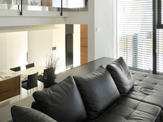 T-house, 株式会社 Atelier-D 株式会社 Atelier-D Modern living room Leather Black