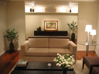 Apartamento em Pinheiros, Leonardo Bachiega Arquitetos Leonardo Bachiega Arquitetos Modern living room