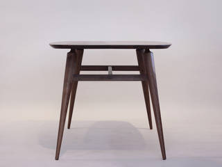 Handwerker R-1 table, HANDWERKER HANDWERKER Comedores de estilo moderno Madera Acabado en madera