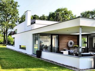 Villa te Voerendaal, FWP architectuur BV FWP architectuur BV บ้านและที่อยู่อาศัย คอนกรีต