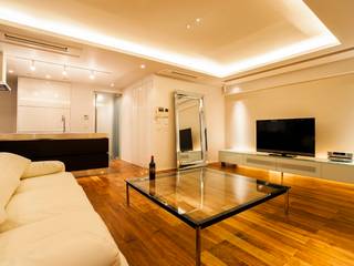 シンプル、シャビー、モロッコ調、部屋ごとに表情が変わるマンション, QUALIA QUALIA Living room