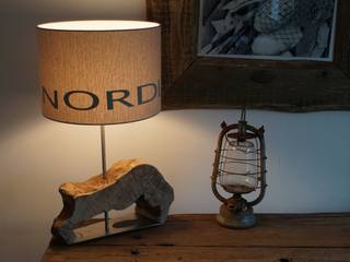NORDLICHT, Sommerhusdesign Sommerhusdesign Salones de estilo ecléctico Madera Acabado en madera