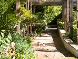 KSR Architects | Compton Avenue | Garden path homify Moderner Garten